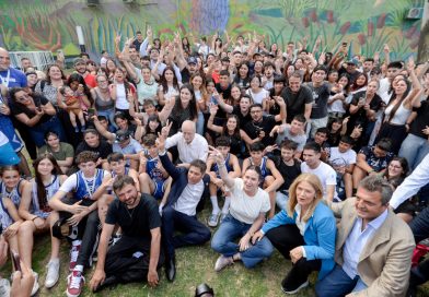 Kicillof cerró la campaña de Fuerza Patria con Massa y Taiana