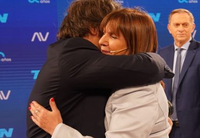 Milei vuela a Estados Unidos en plena interna de LLA