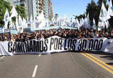 A 50 años del golpe, una multitud marchó a Plaza de Mayo