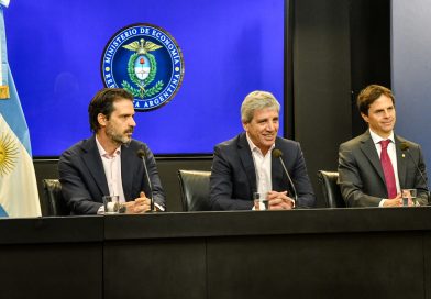 Caputo anunció un plan de créditos hipotecarios con fondos de Anses