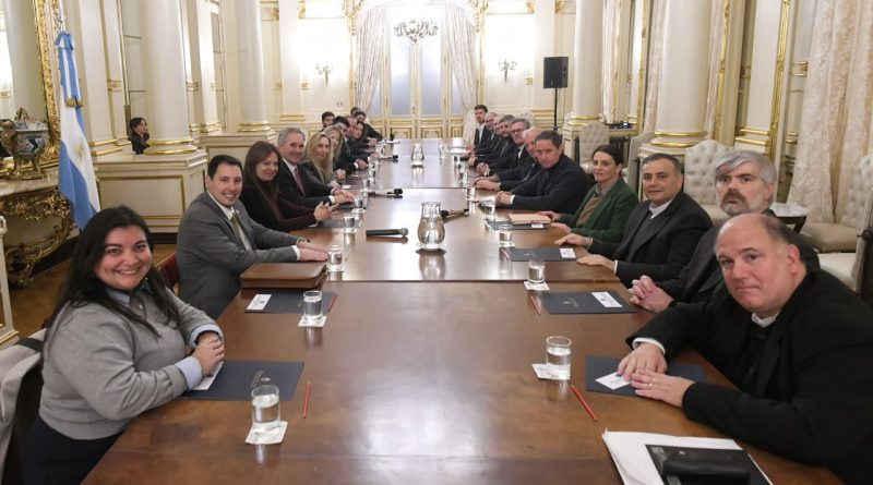 El Gobierno y la Iglesia comenzaron a organizar la visita del papa León XIV a la Argentina